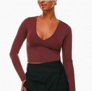 Babaton Aritzia Contour V-Neck Long Sleeve Crop Top in Grapevine - SIZE S
